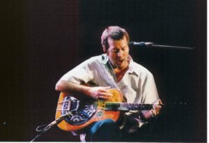 Dobro Japan 1999 Shinichiro Yoshino Photo Release