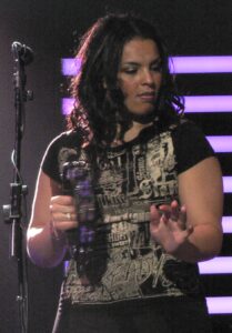 RAH 526 SHIMMY P1110208 SH MICHELLE