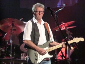 Clapton & Winwood 2011Japan Tour: Fukuoka - Where's Eric!